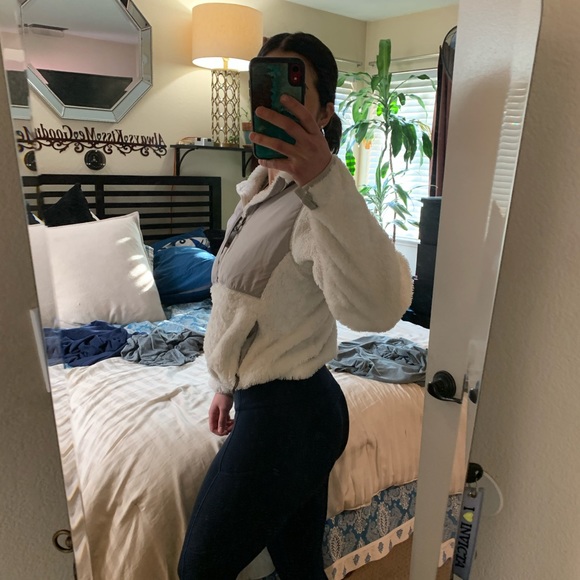 EUC The North Face Denali Jacket - Picture 4 of 15